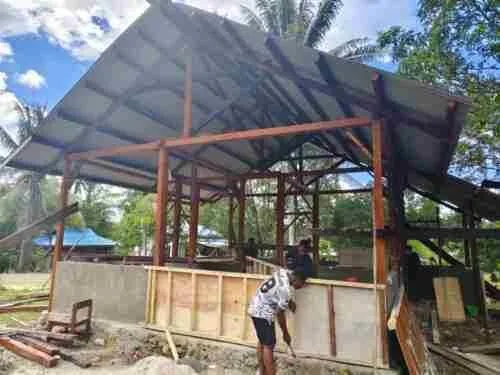 Tak Kenal Lelah! Prajurit TMMD Ke-129 Kodim 1807/Sorong Selatan Kebut Pembangunan Rumah Warga Demi Wujudkan Hunian Layak