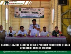 Babinsa Tanjung Harapan Dukung Program Pemerintah Dengan Menghadiri Rembug Stunting