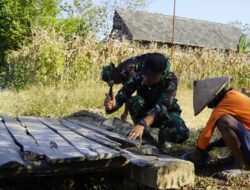 Lelah Tak Terasa: Satgas TMMD 129 Bojonegoro Bantu Benahi Jembatan Warga Kesongo