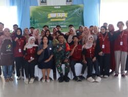 Ketika Seragam Loreng dan Jaket Almamater Berpadu: TMMD 129 Bojonegoro Jadi Ajang Gembleng Generasi Muda