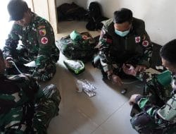 Menjaga “Napas” Pembangunan: Cerita Kemanusiaan dan Kesigapan Tim Kesehatan Satgas TMMD 129 Bojonegoro