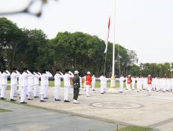 Berlangsung Khidmat: Dandim Bojonegoro Pimpin Upacara Penurunan Bendera HUT ke-81 RI