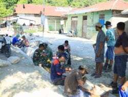 Hangatnya Kebersamaan, Satgas TMMD ke-129 Kodim 1505/Tidore Makan Bersama Warga di Lokasi Pekerjaan