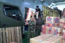 Hari Kedelapan Penanganan Gempa NTT, TNI Salurkan 695,170 Ton Bantuan