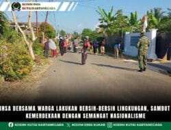Babinsa Bersama Warga Lakukan Bersih-Bersih Lingkungan, Sambut HUT Kemerdekaan dengan Semangat Nasionalisme