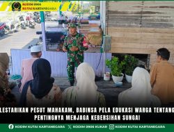 Lestarikan Pesut Mahakam, Babinsa Pela Edukasi Warga tentang Pentingnya Menjaga Kebersihan Sungai