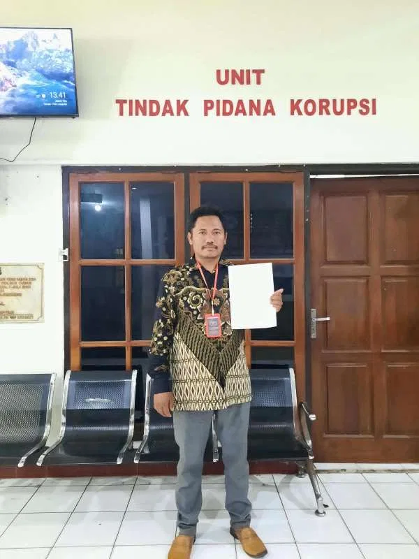 Aduan Bank Gelap Menggema di Tuban, Warga Pertanyakan Legalitas Aktivitas Pinjaman PNS Dinsos