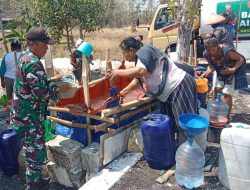 Ringankan Beban Warga Terdampak Kemarau, Kodim Bojonegoro Kembali Pasok 64.000 Liter Air Bersih ke 4 Kecamatan