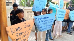 Tak Terima Kesenian Bantengan Diberitakan Miring, Puluhan Seniman Bantengan Probolinggo Geruduk Polsek Kademangan