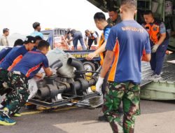 Hari Kedelapan Belas Penanganan Gempa NTT, TNI Kirim 1.054,603 Ton Bantuan