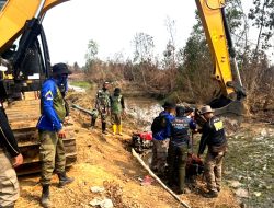 Pastikan Sumber Air Karhutla Tetap Andal, Personel Lanud Sjamsudin Noor Siaga 24 Jam Dukung Kesiapan dan Operasi Penanganan Karhutla