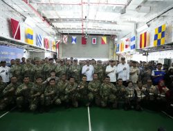 Panglima TNI Bersama Menko Polkam Lepas Satgas Terpadu Port Visit 2026