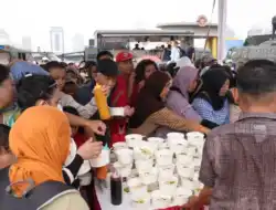 TNI Sediakan 30.000 Porsi Makan Gratis Untuk Masyarakat Di Monas