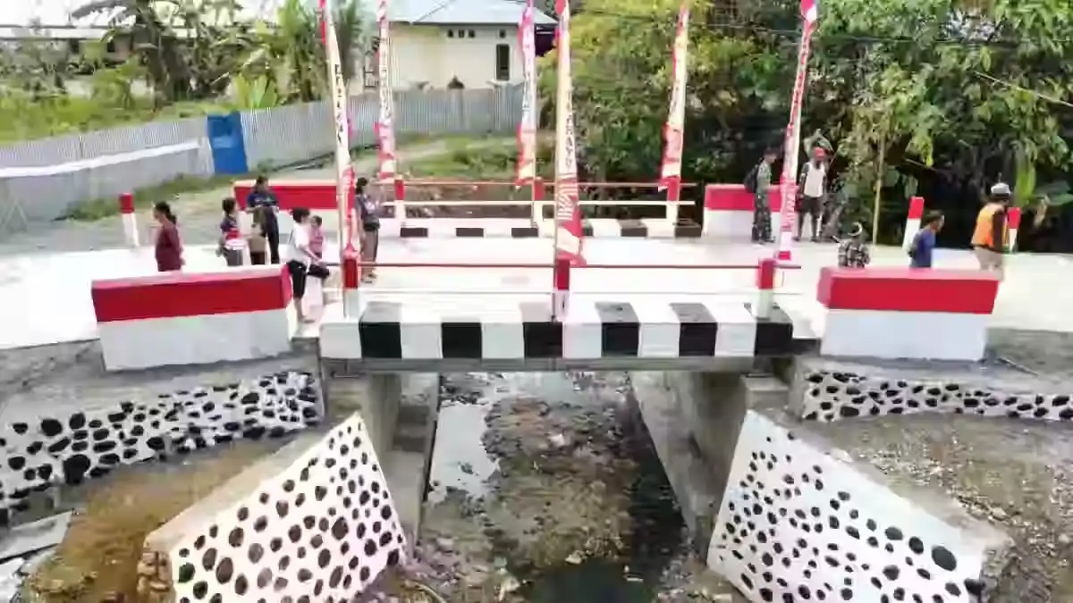 Kodim 1710/Mimika Rampungkan Jembatan Beton di Kelurahan Pasar Sentral