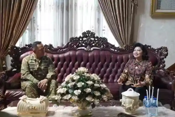 Jelang HUT Ke-81 TNI,  Pasahli Panglima TNI Anjangsana kepada Mantan Panglima TNI