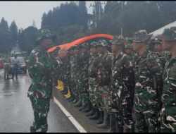 Gerak Cepat TNI Bantu Tangani Dampak Banjir Bandang di Kabupaten Solok Sumbar