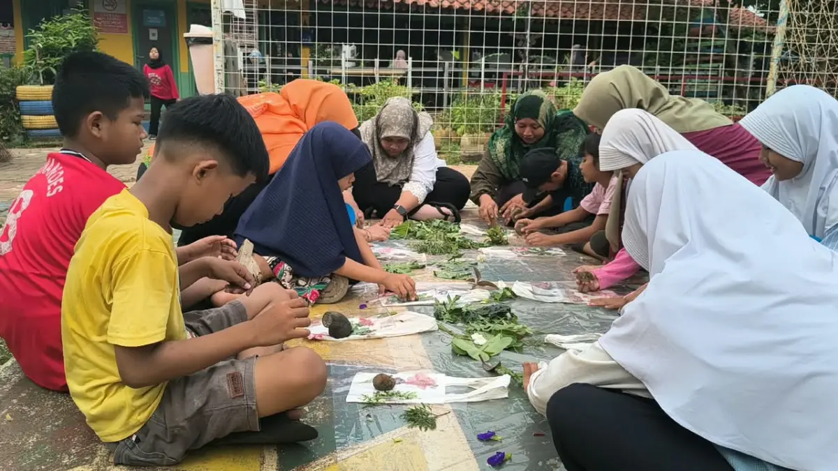 Krida Nusantara: Mahasiswa PPG UHAMKA Kenalkan Budaya melalui Bermain dan Berkarya