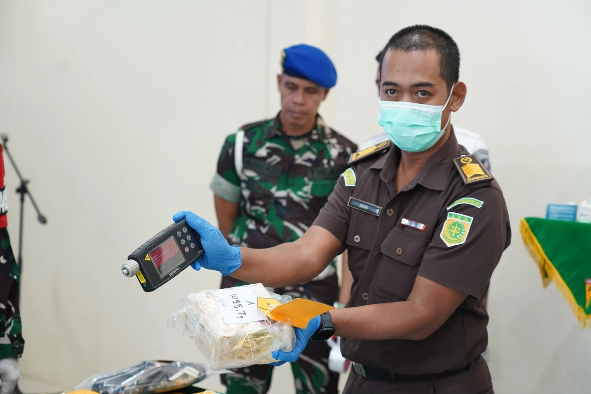 TNI Gagalkan Penyelundupan 16,4 Kilogram Sabu di Perbatasan RI-Malaysia