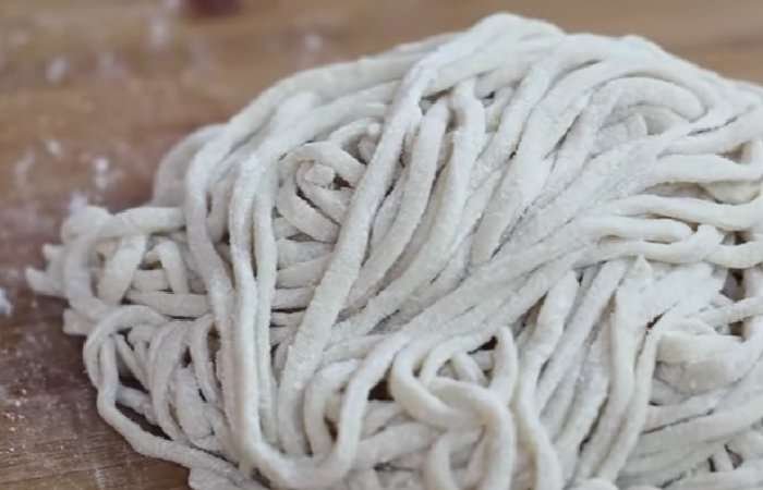 Cuma Pakai 5 Bahan, Ini Resep Mie Homemade yang Kenyal dan Praktis