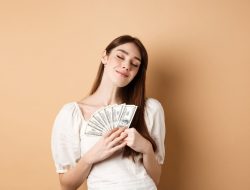 Kondisi finansial yang sempat mengalami tekanan juga diyakini berangsur membaik