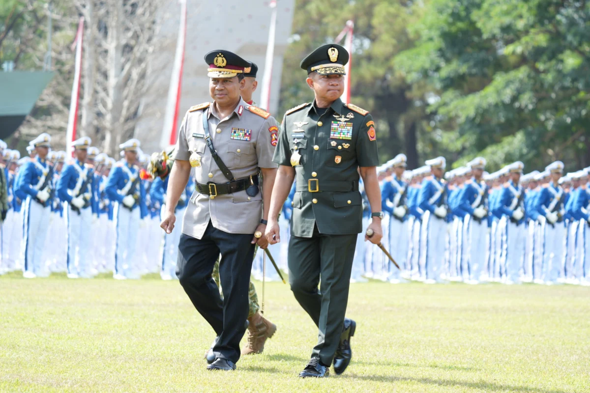 1.944 Taruna TNI-Polri Resmi Sandang Pangkat Prajurit Taruna dan Bhayangkara Taruna